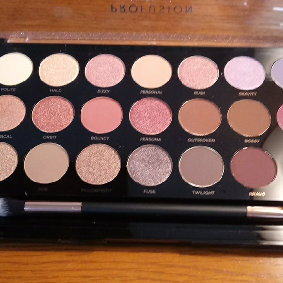 Profusion Cosmetics Other - Profusion cosmetics eyeshadow